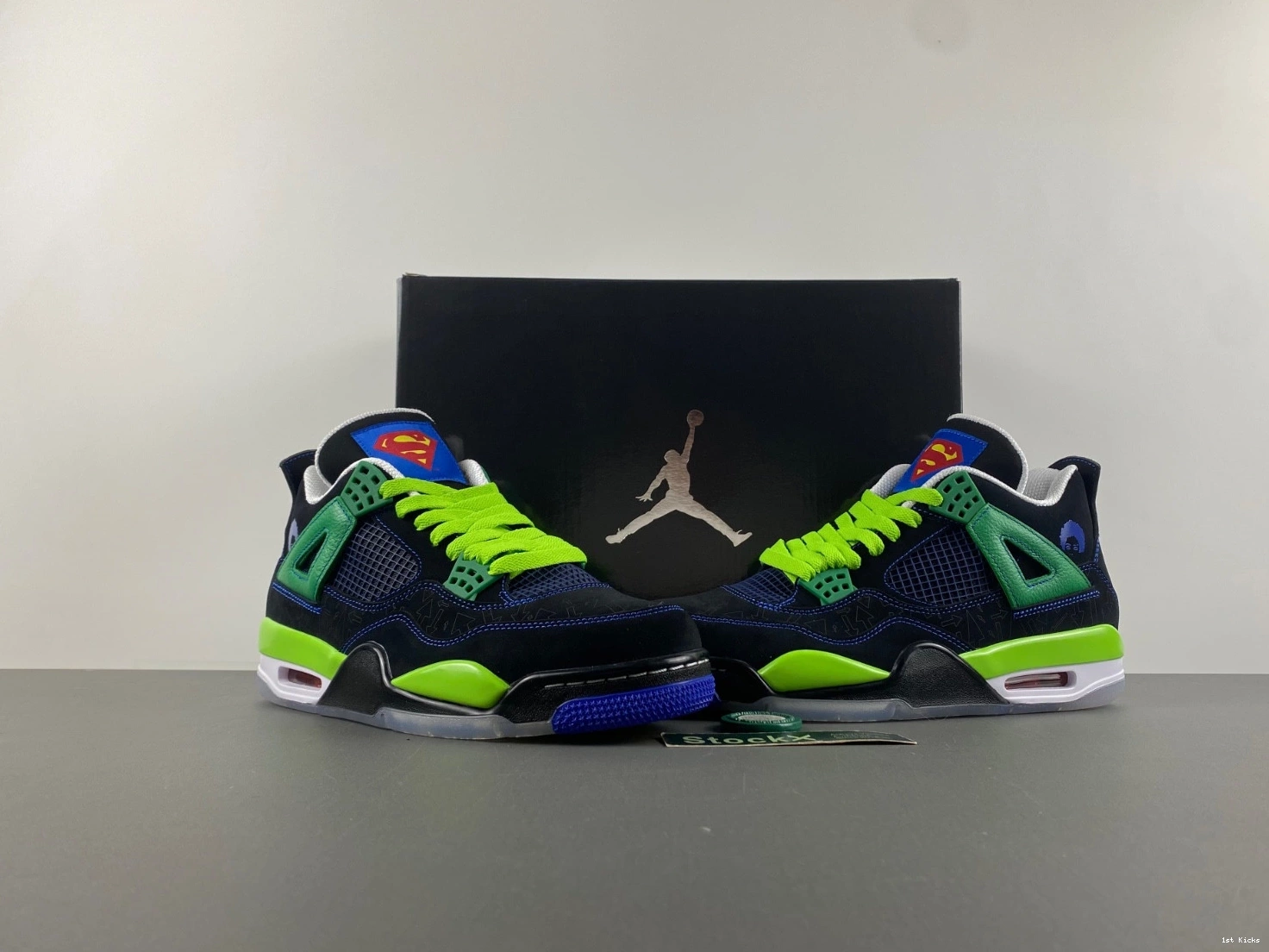 Doernbecher - 4 Jordan 308497-015 Retro 1123